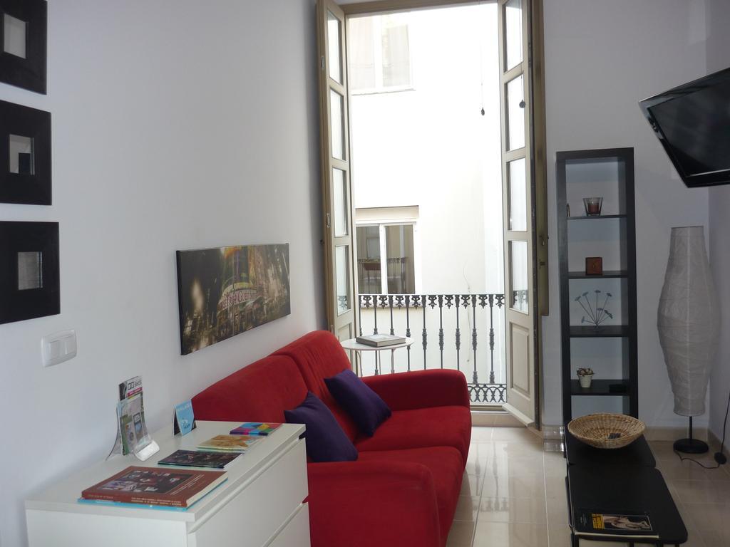MALAMA Apartamentos Turísticos Málaga Quarto foto